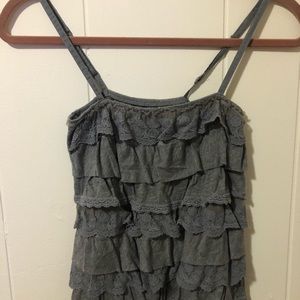 HOLLISTER GRAY EMBROIDERED TOP